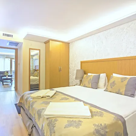 Hotel Waw Galataport 3*