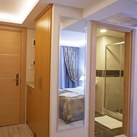 Hotel Waw Galataport 3*