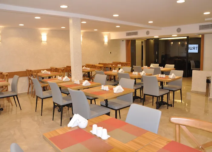 Hotel Waw Galataport 3*